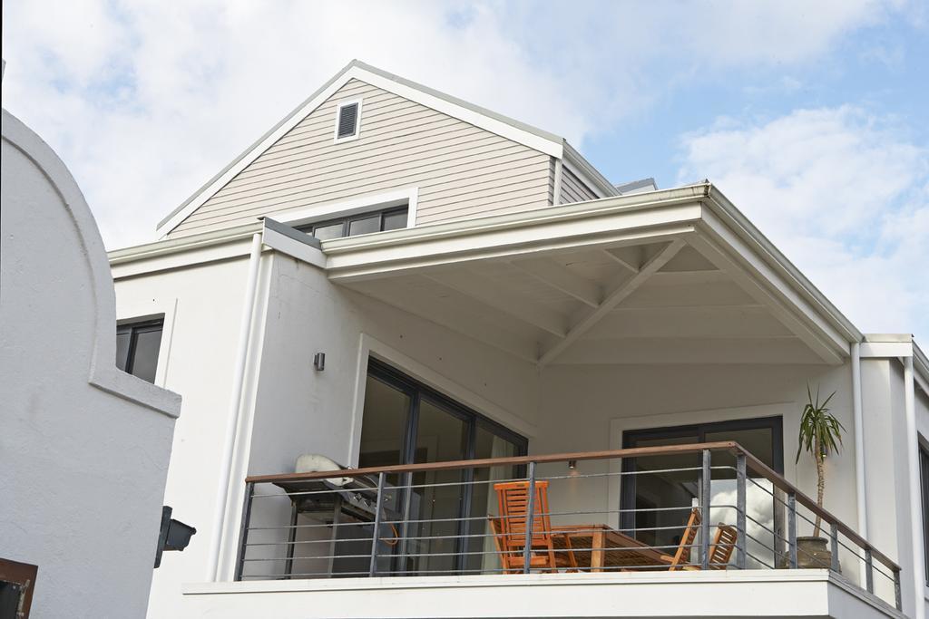 Marine Square Luxury Suites Hermanus Eksteriør bilde