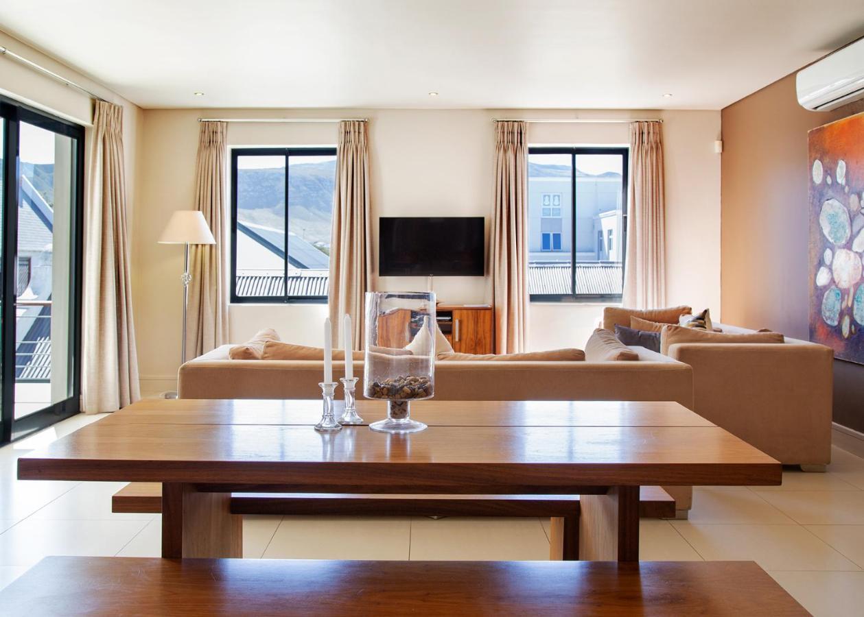 Marine Square Luxury Suites Hermanus Eksteriør bilde
