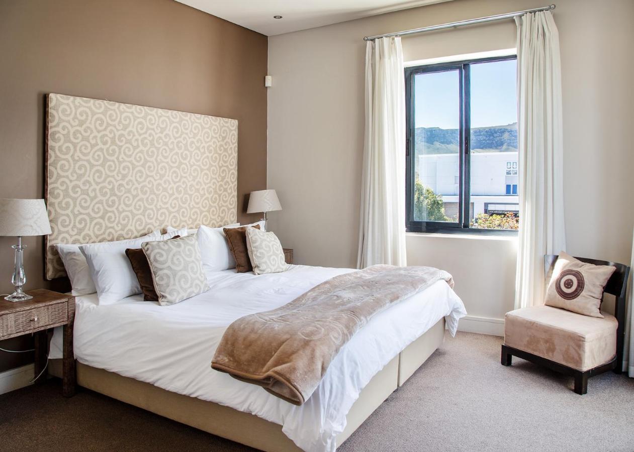 Marine Square Luxury Suites Hermanus Eksteriør bilde
