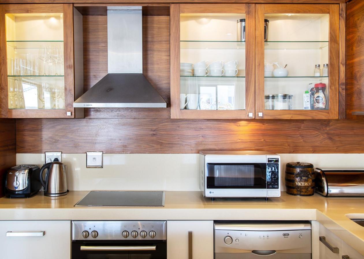 Marine Square Luxury Suites Hermanus Eksteriør bilde